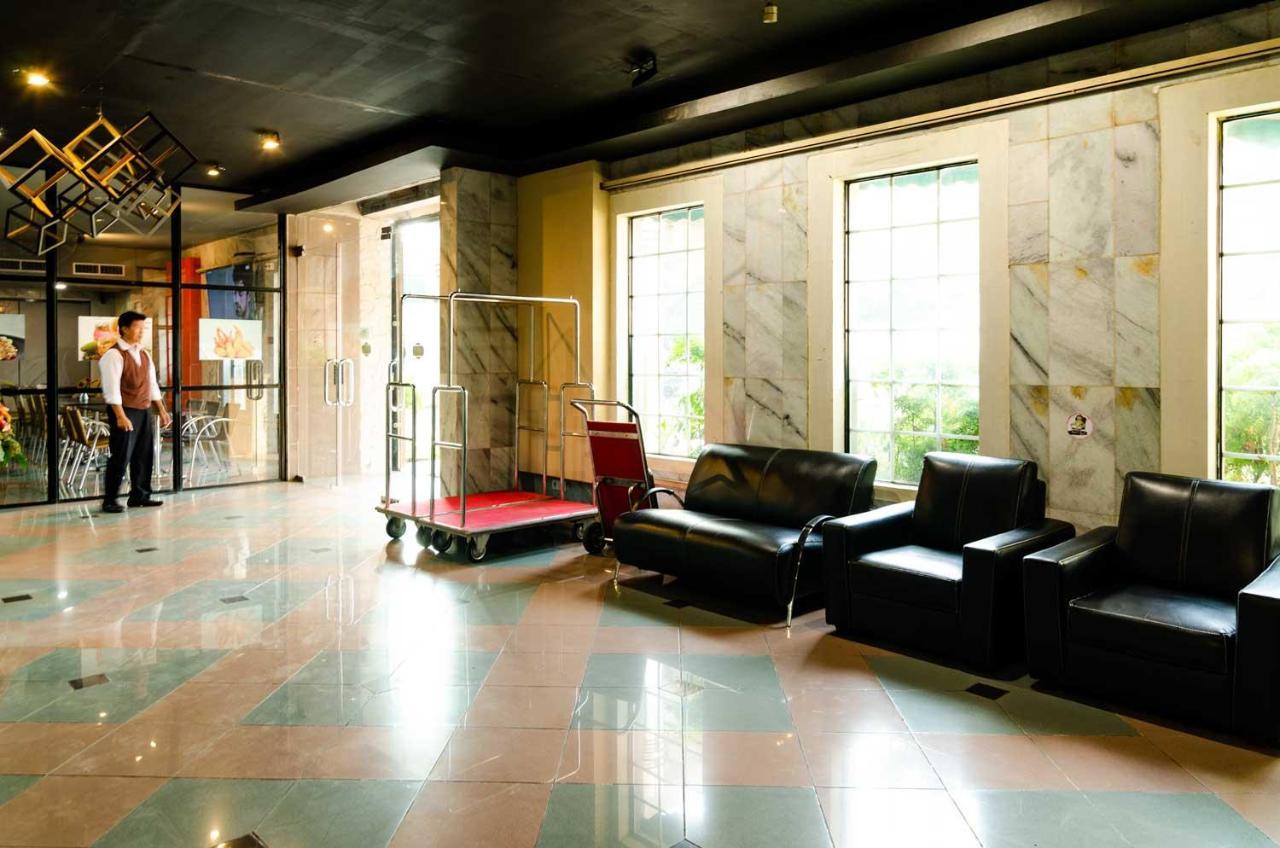 Hotel Peninsula Mangga Besar Jakarta Luaran gambar