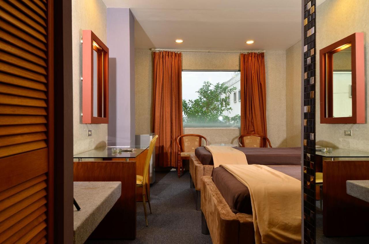 Hotel Peninsula Mangga Besar Jakarta Luaran gambar