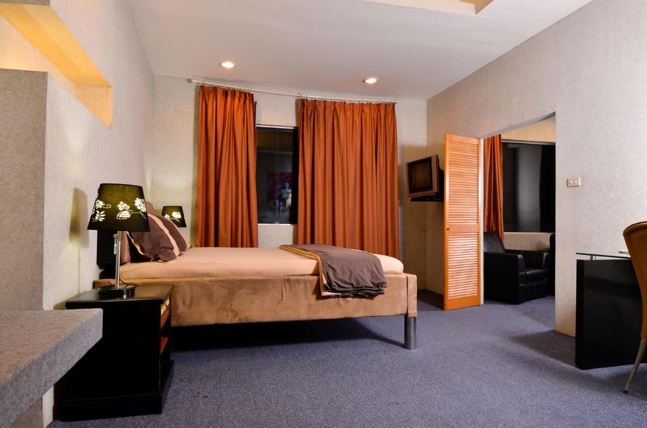 Hotel Peninsula Mangga Besar Jakarta Luaran gambar